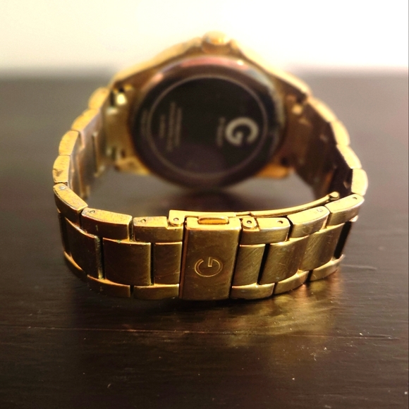 Guess Gold Quartz Watch - Picture 3 of 5